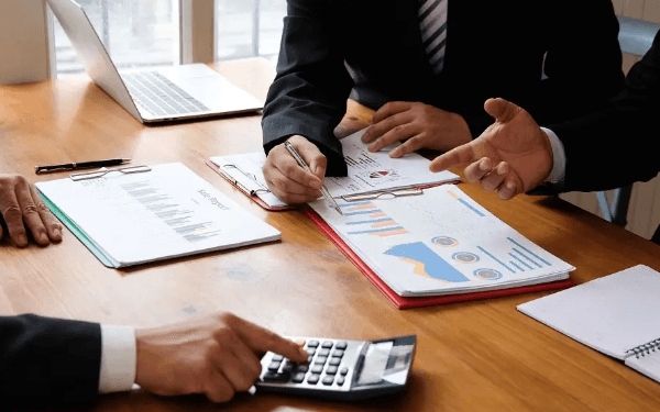 3 Benefits of Partnering With A CPA Over A Bookkeeper