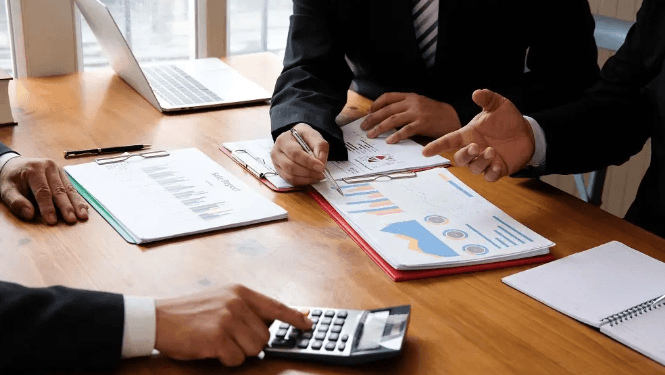 3 Benefits of Partnering With A CPA Over A Bookkeeper